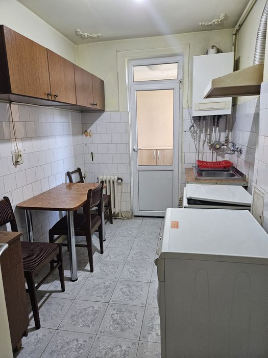 Închiriez apartament 2 camere Micro 2