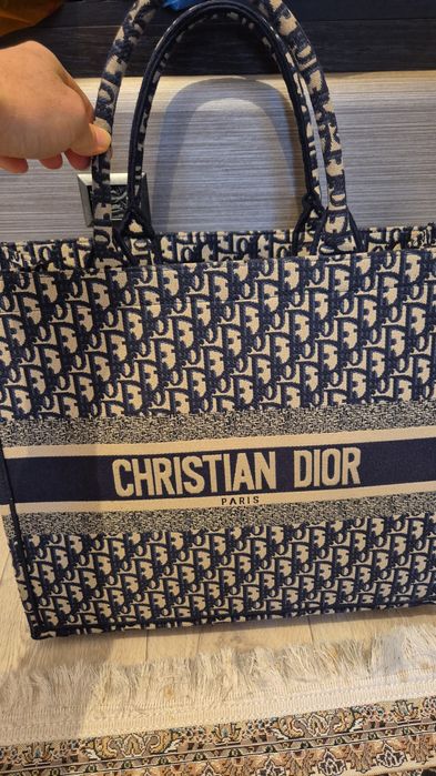 Продам сумку от Диор
