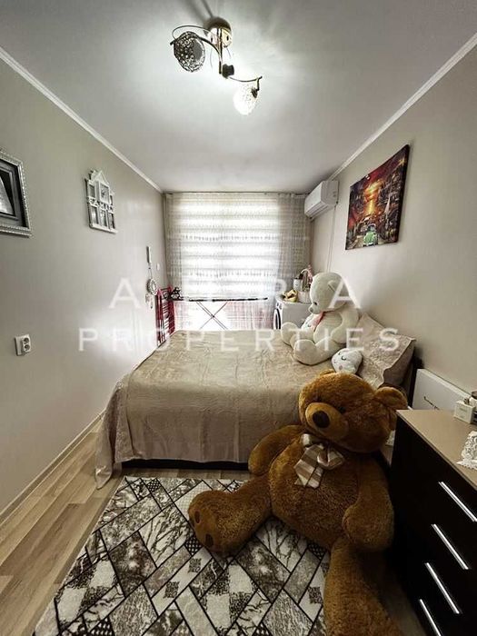 Продава се Четиристаен апартамент в Разград, Освобождение - 125 кв.м за 1020 €/кв.м - Снимка #7