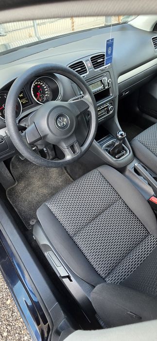 Vând Volkswagen Golf VI  benzină 1.6MPI