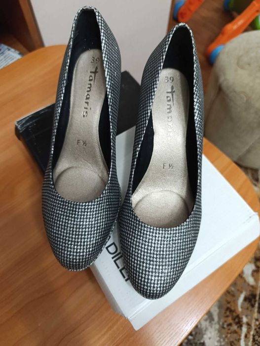 Нови обувки Tamaris