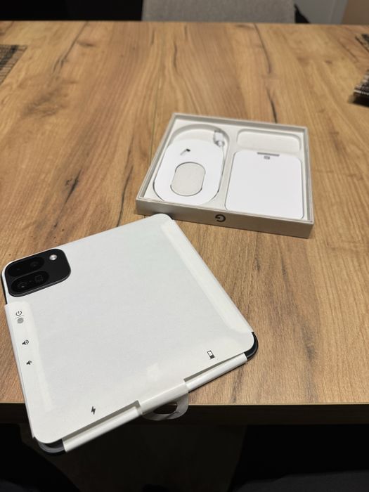 Google Pixel pro 9 Fold, Nou, cu folia originala pe el