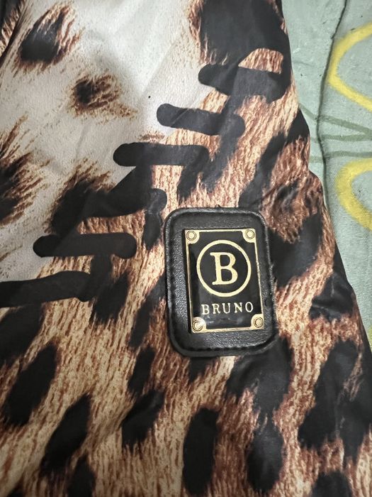 Продам куртку осень весна