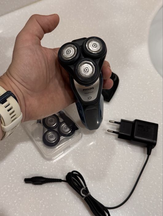 Электробритва Philips Aquatouch