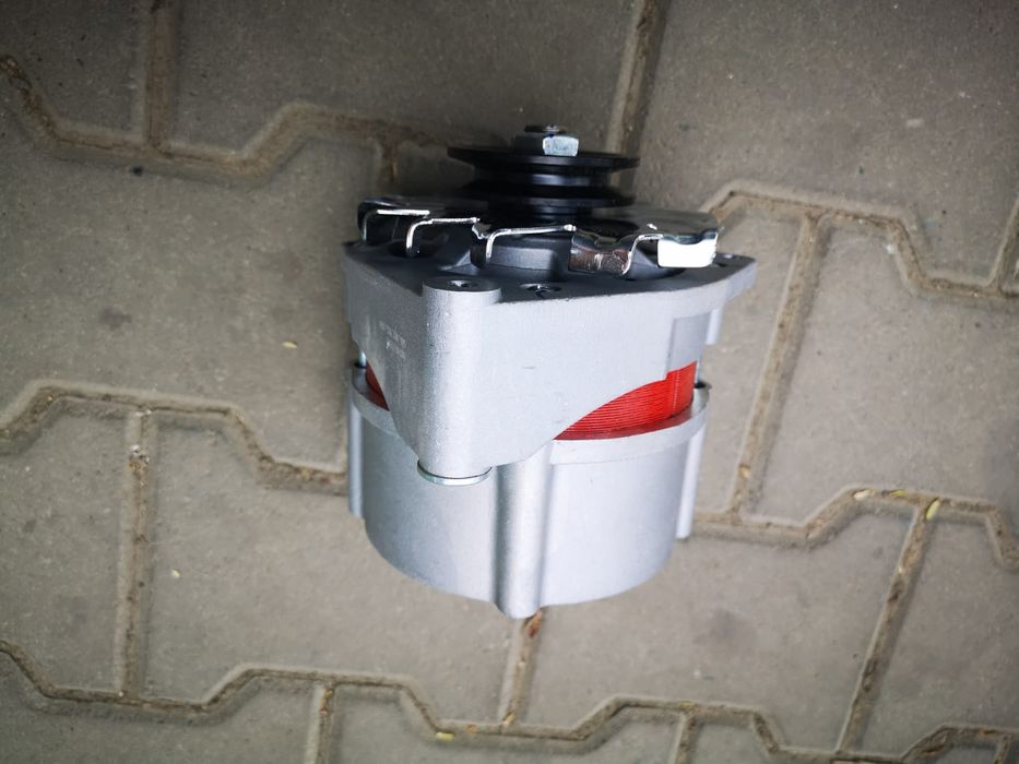Alternator tractor fiat 311.315.411.415 pe 24 v cu releu incorporat
