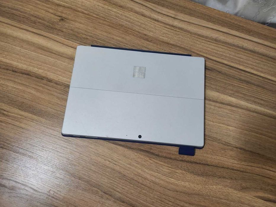 Microsoft Surface Pro 4