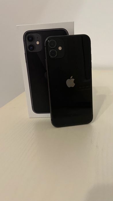 iPhone 11 64 GB. Емкость батарей 70%