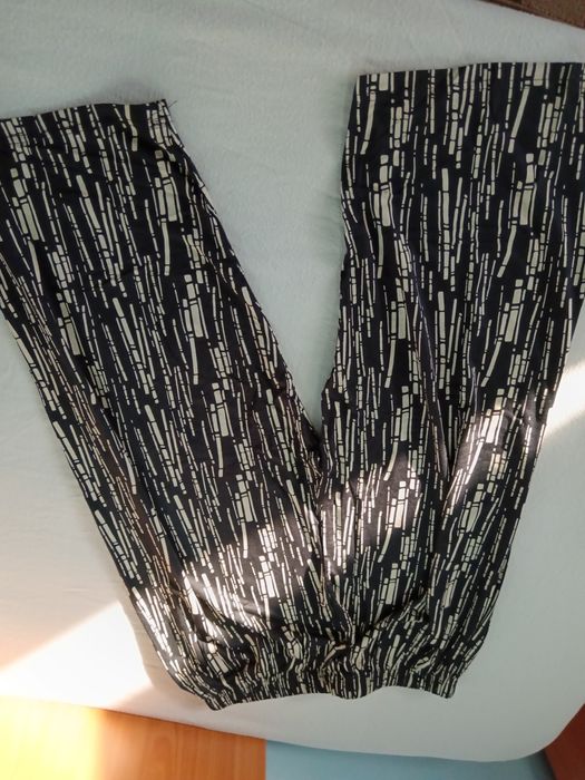Vând Pantaloni 3/4 Dama Mărimea XL Noi