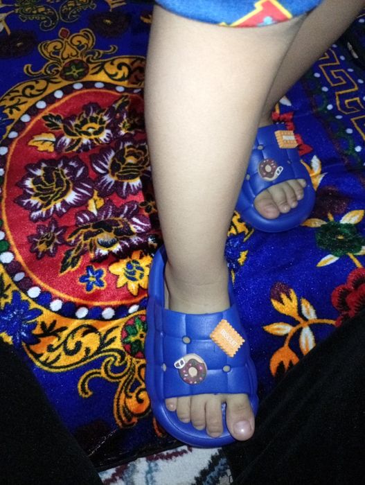 Detskiy yozgi oyoq kiyim