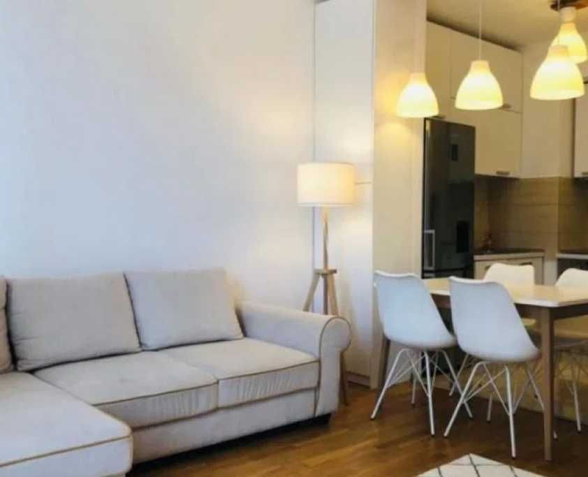 Тристаен апартамент Младежки Хълм