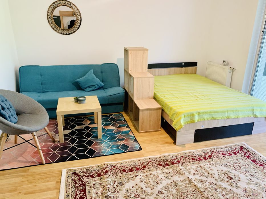 proprietar inchiriez apt 1 cam. cu terasa