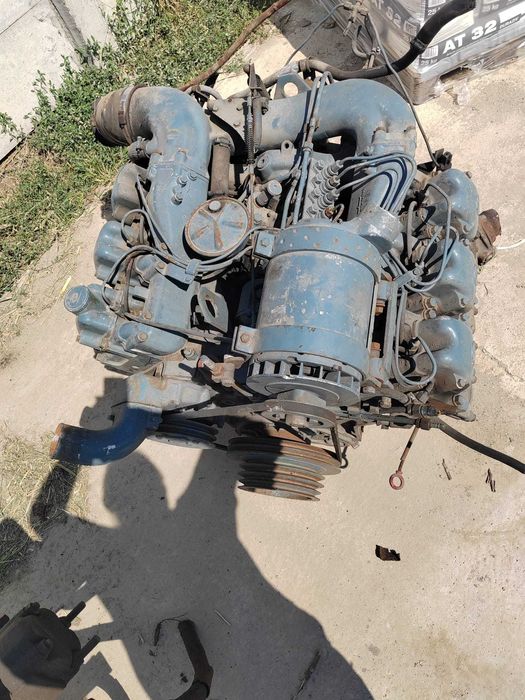 Motor mercedes  V6 model OM 401