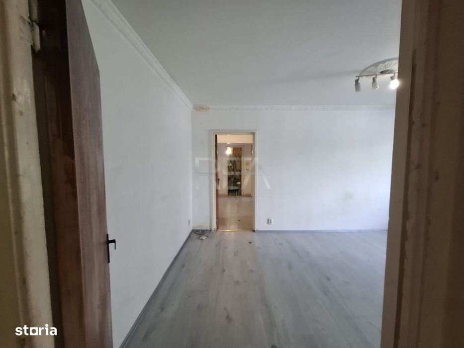 3 camere, et 1/10, 76mp, anvelopat-Gorjului/Veteranilor