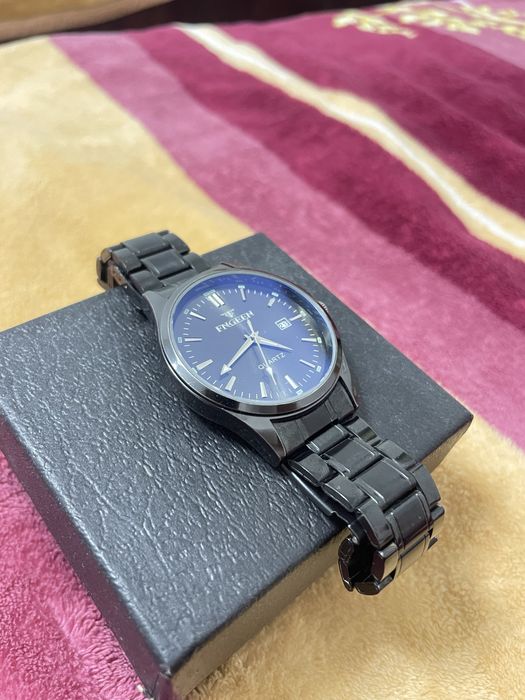 Срочно продаются часы FNGEEN