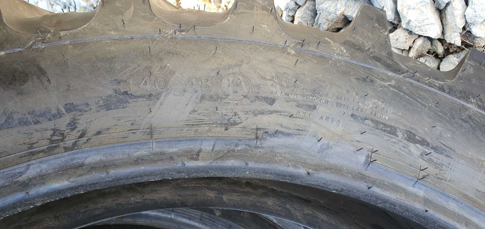 270/95R38 cauciucuri noi legumicole 11.2-38 de la OZKA