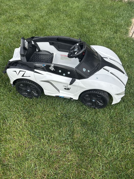 Vand masinuta electrica, claxon, muzica, Usb, cu telecomanda