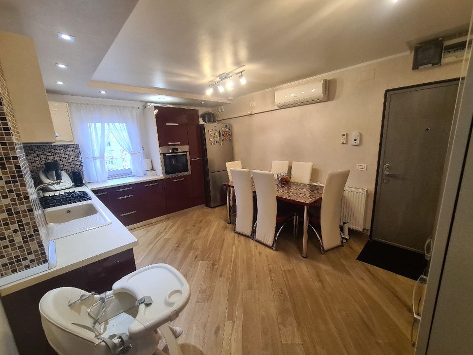De vânzare apartament cu 2 camere