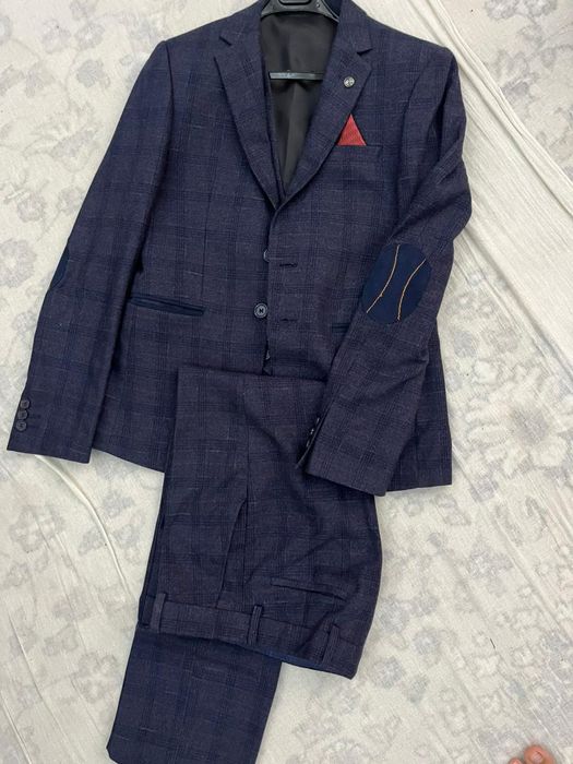 Продам костюм для мальчика