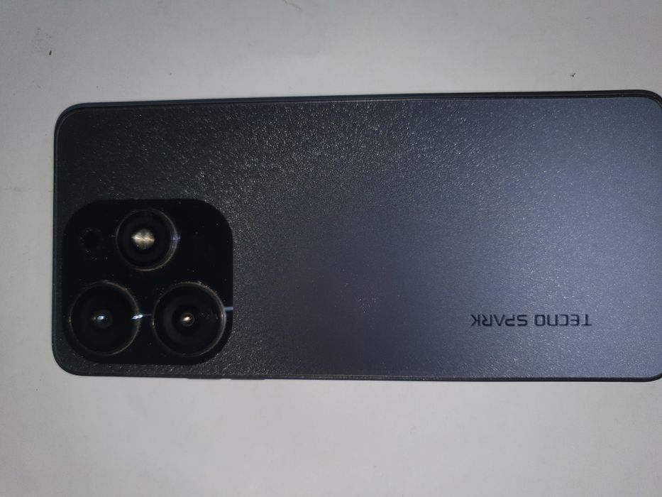 Продаётся телефон Tecno 10 SPARK