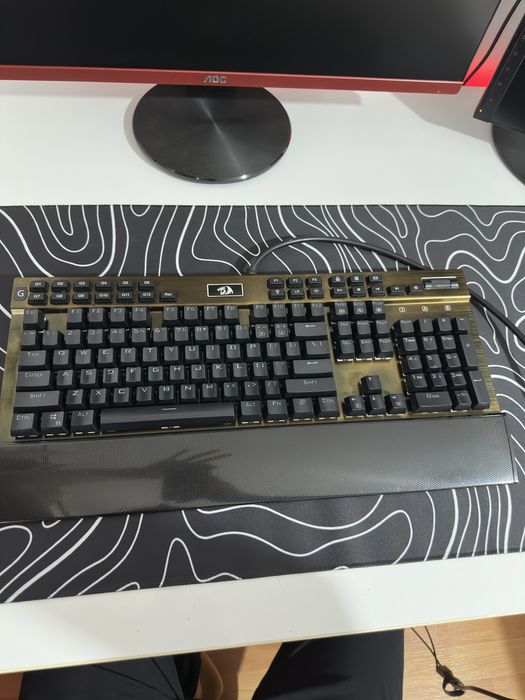 Tastatură Mecanică Redragon Yama K550, RGB, Switch-uri Purple