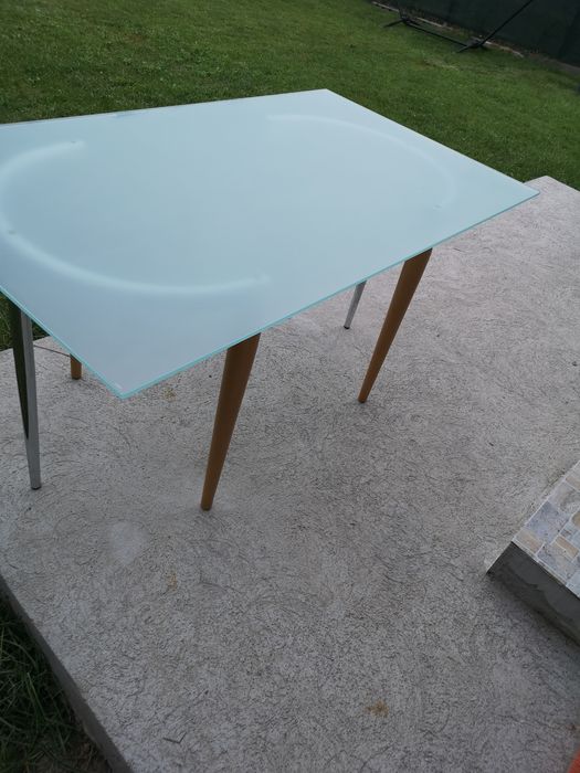 Masa sticla adusa Italia