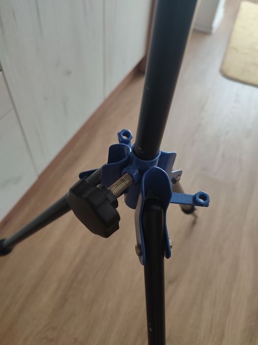 Stativ Formax tripod nou pescuit + buzzbar NGT nou cu 3 posturi