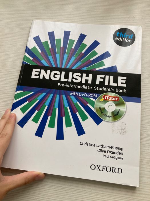 Учебник+рабочая тетрадь “English File” pre-intermediate