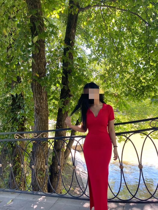 Платья в отличном состояний