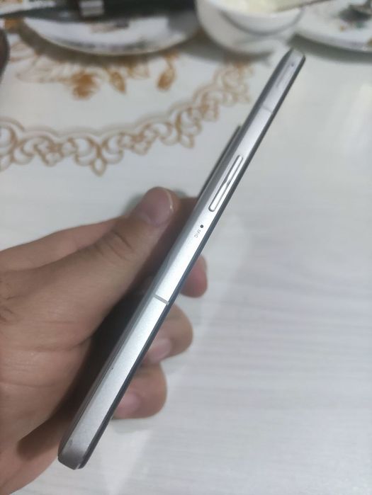 Продам redmi k50, poco f4 gt  12/256