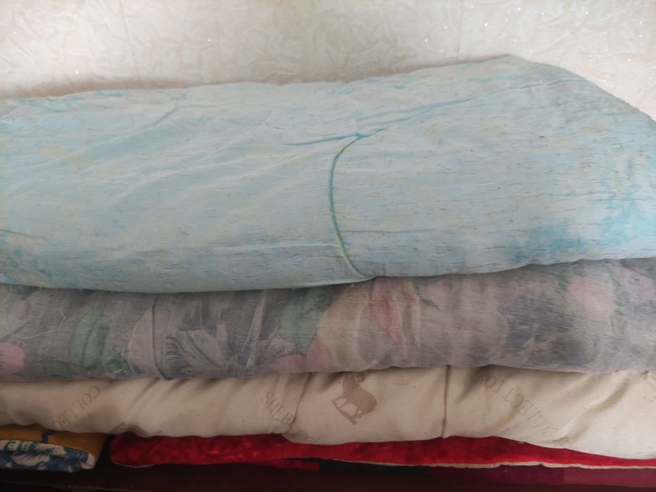 Продам одеяла двуспалки,их 3 штуки