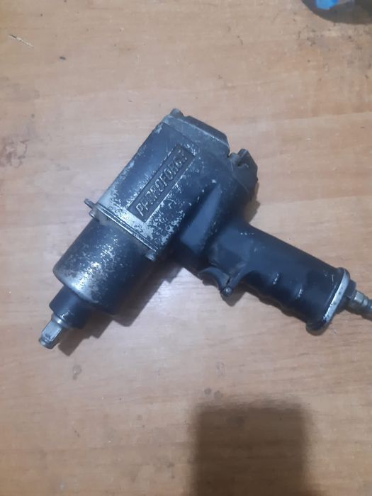 Пневматический пистолет