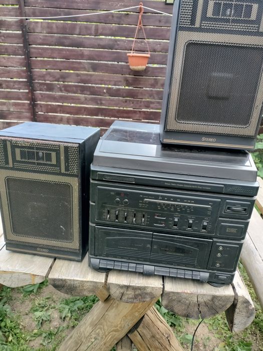 Radio casetofon cu pickup