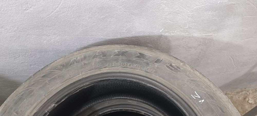 Продаю резину 235/55R17