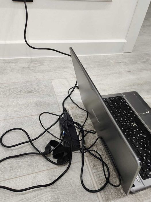 Продам ноутбук срочно