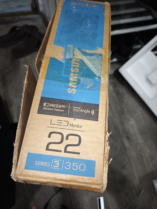 Монитор Samsung.