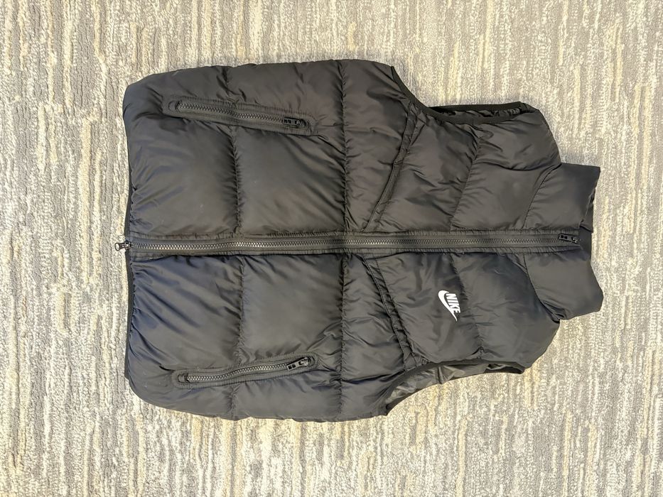 Vesta Nike Marimea M