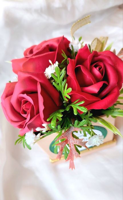 Аранжировка със сапунени рози за всеки повод