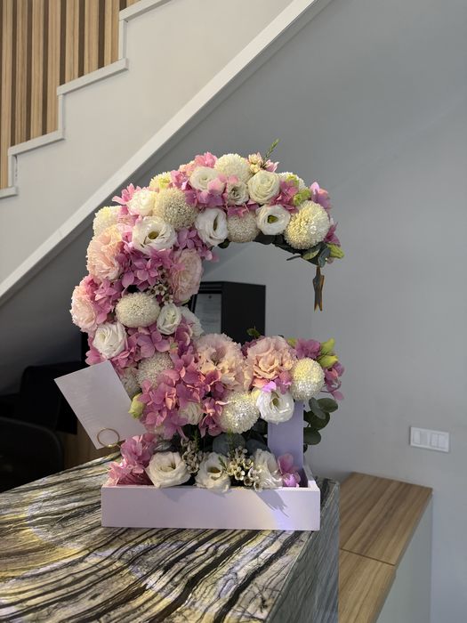 Цветы в коробке