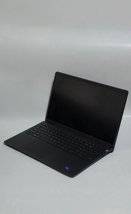 Laptop Dell Vostro 3530 i5-1334U 4.6GHz, 16GB RAM, 512GB SSD, 120Hz FH