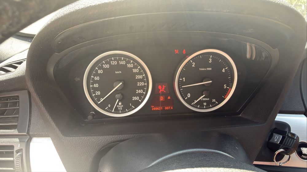 X6  2010 Autoutilitar