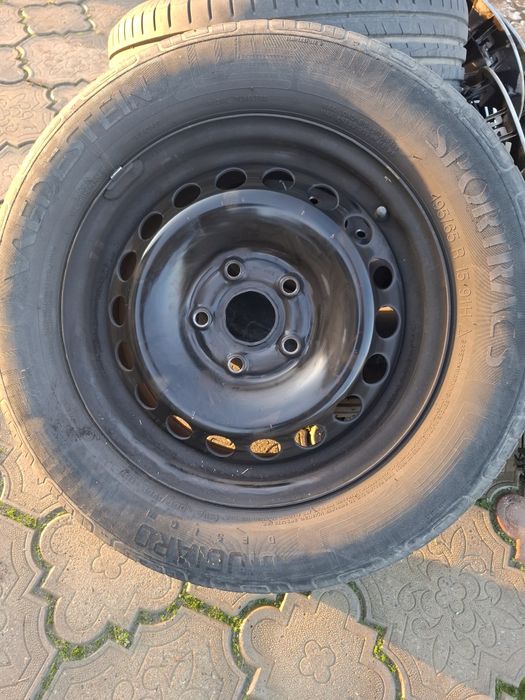 Vînd set 4 roți complete 5x112   amvelope de vara vw golf 7 ,195/65 R