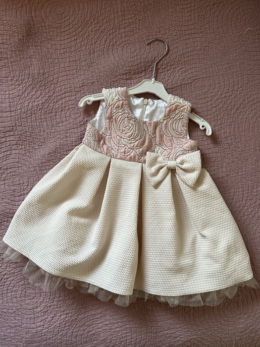 Официални роклички