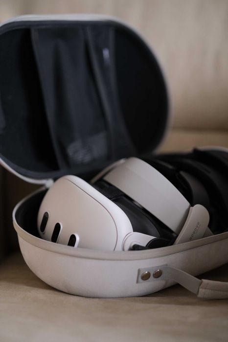 Meta Quest 3 (128gb) + BoboVR + кейс