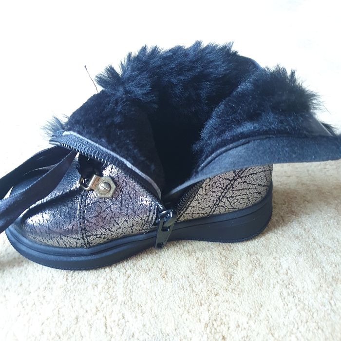 Продаётся детская обувь