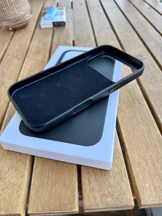 Husa Iphone 17 Pro Piele