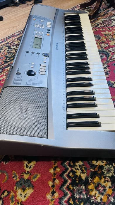 Синтезатор yamaha PSR-R300