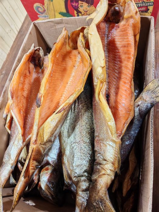 Форель копченная