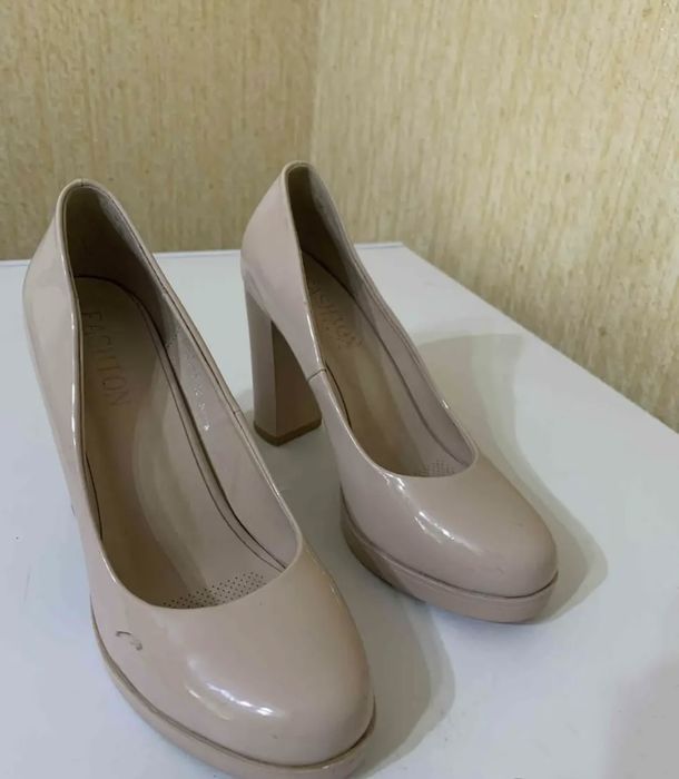 Женские туфли