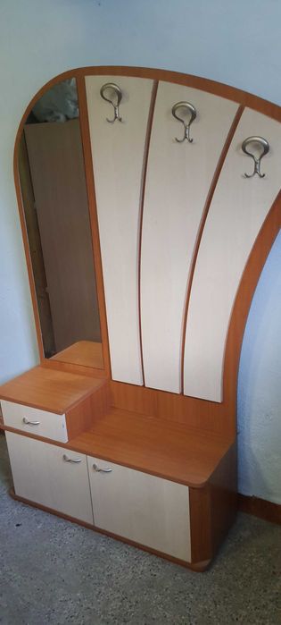 Портманто,шкаф за обувки и огледало
