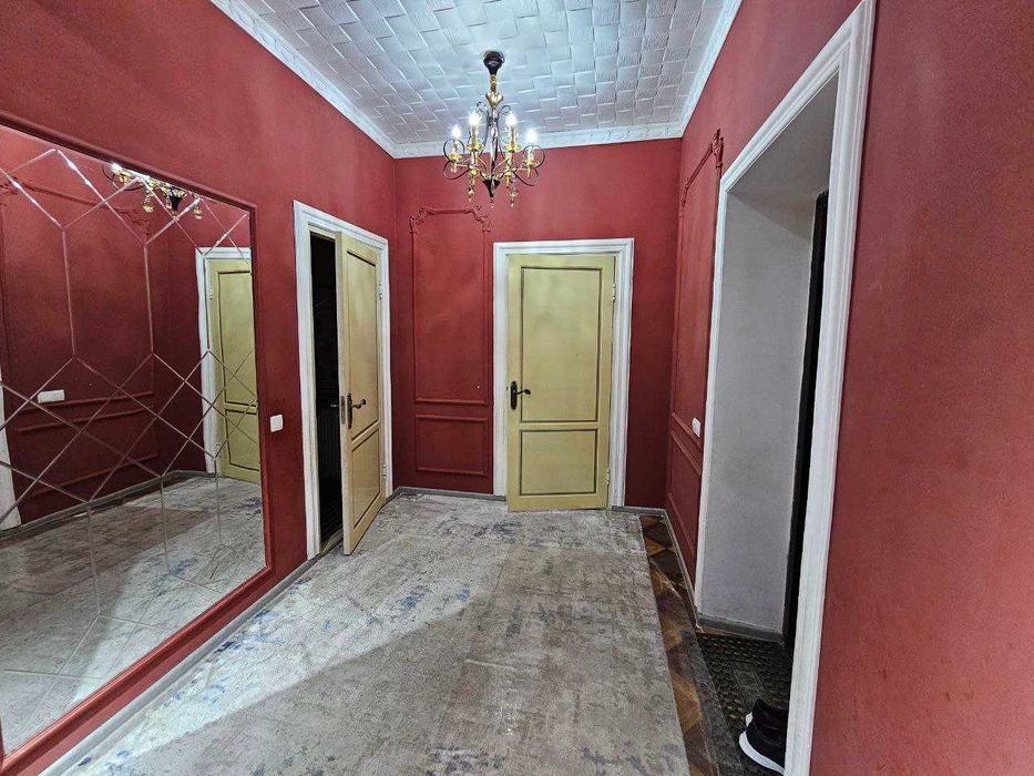 Продаётся 2х квартира 1 этаж орр НУРАФШОН